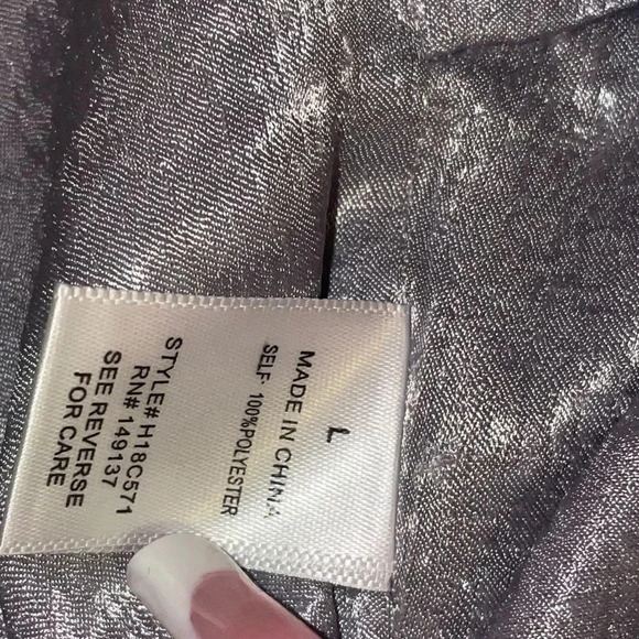 HYFVE CROPPED MULTI WAY WRAP TOP WITH ADJUSTABLE STRAPS SILVER  SIZE LARGE - Picture 11 of 16